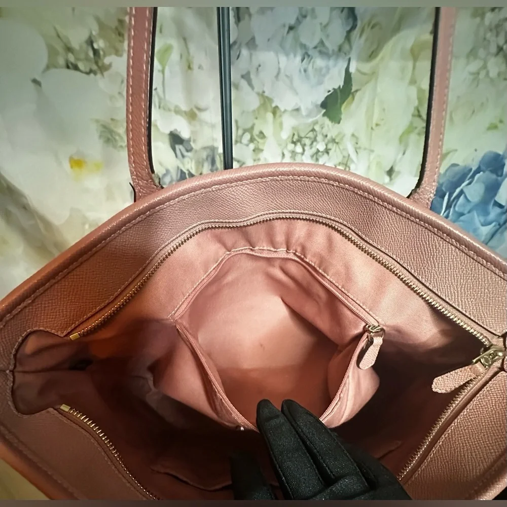 Coach Outlet light pink city zip tote GUC - Picture 11 of 16